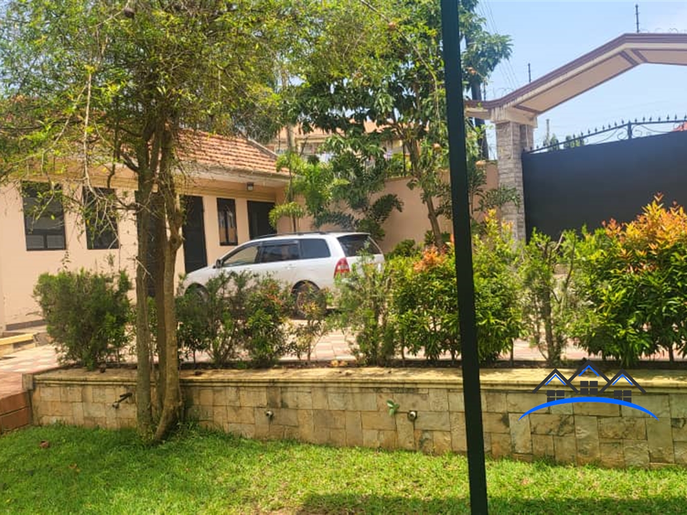 Bungalow for sale in Kawuku Wakiso