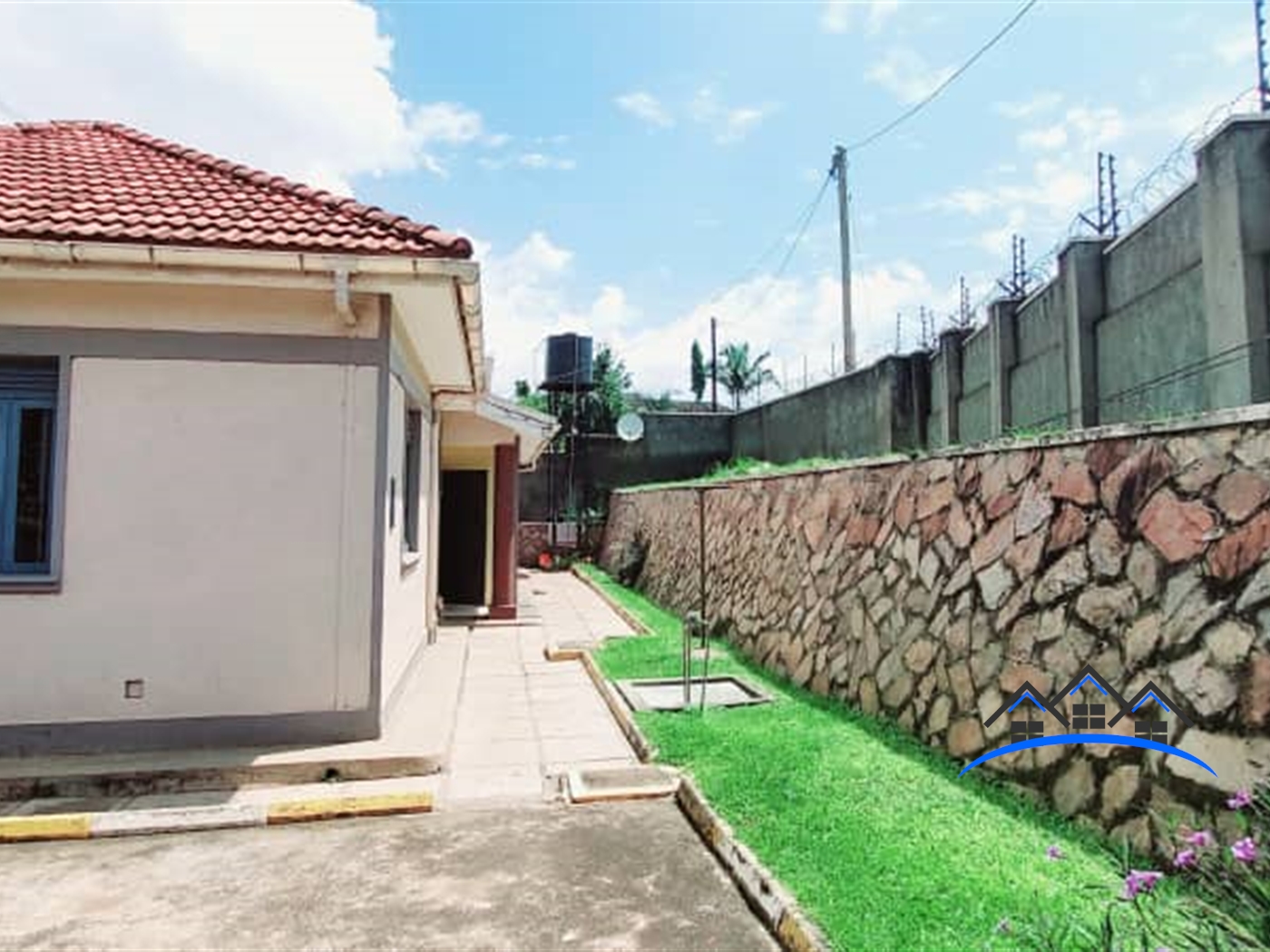 Storeyed house for sale in Naalya Wakiso