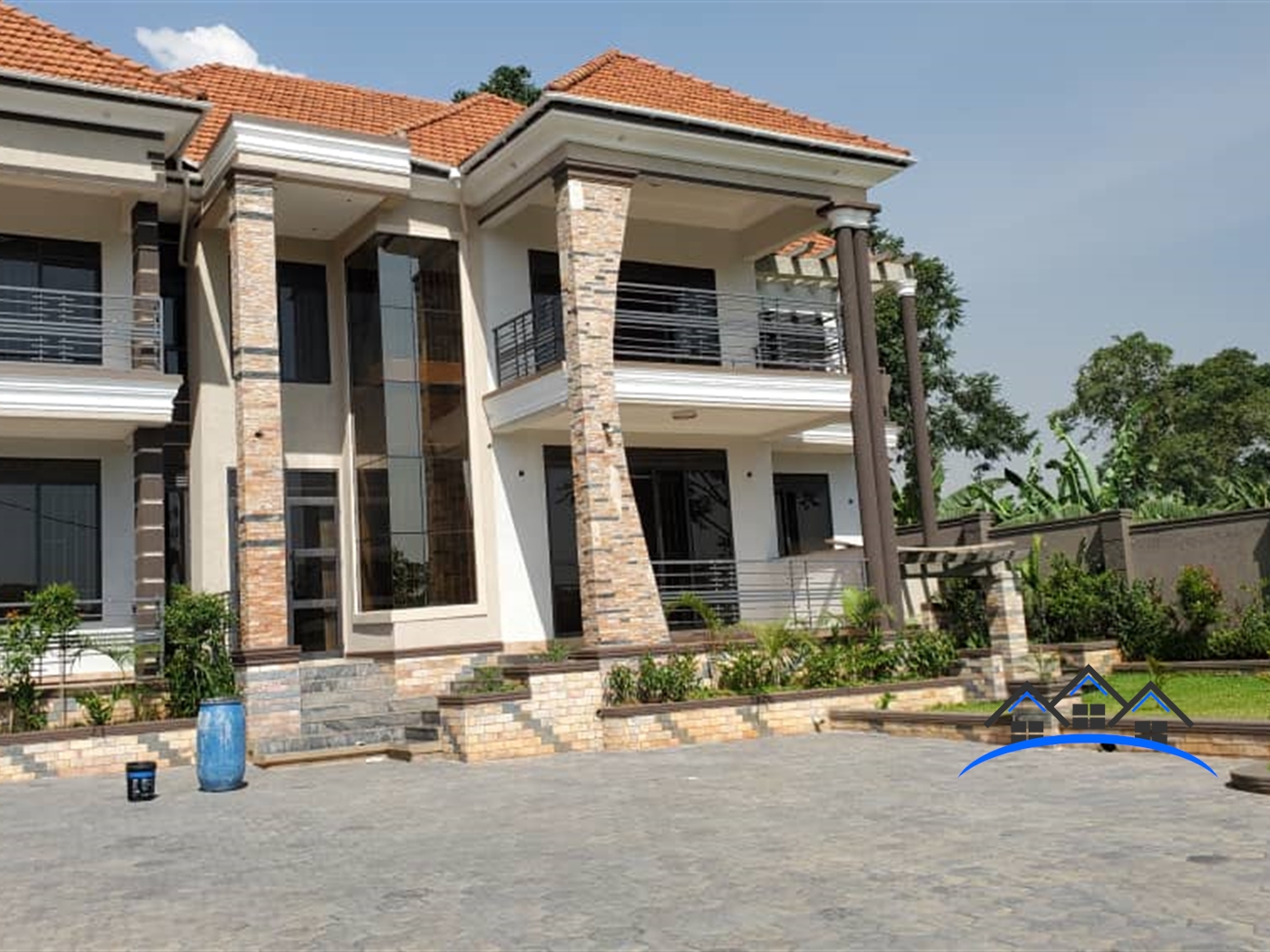 Storeyed house for sale in Kisaasi Kampala