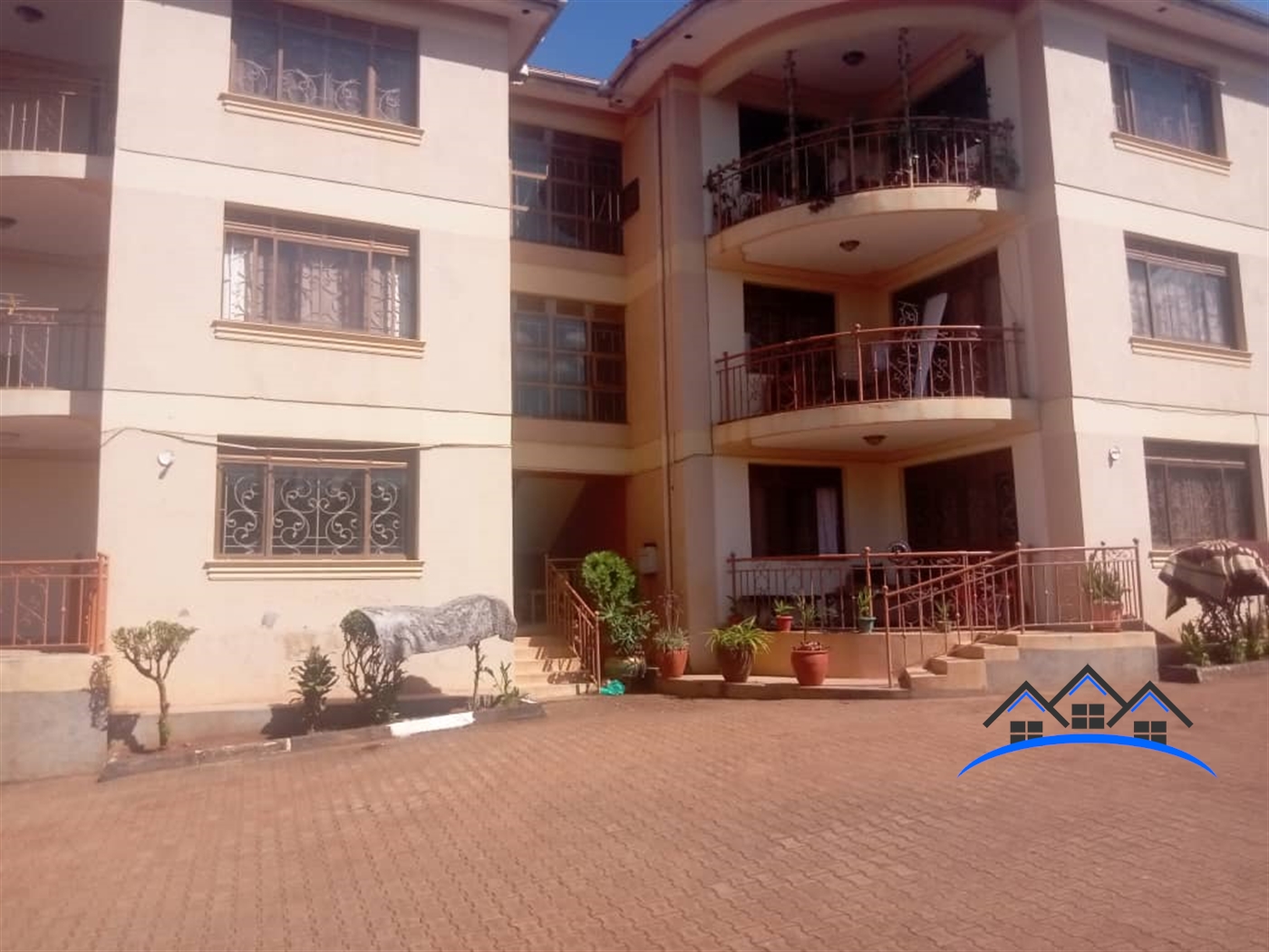 Apartment for sale in Kiwaatule Kampala