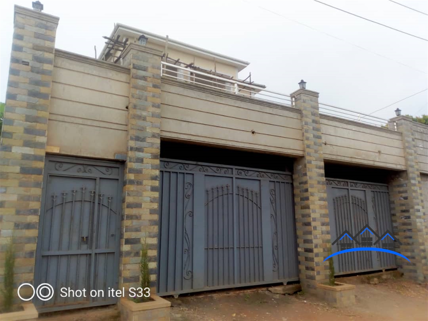 Storeyed house for sale in Katale Wakiso