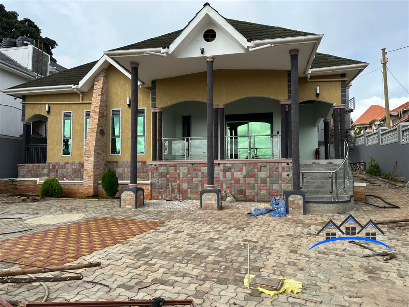 Mansion for sale in Seguku Wakiso