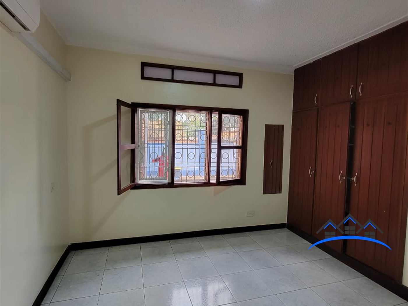 Bungalow for rent in Kololo Kampala