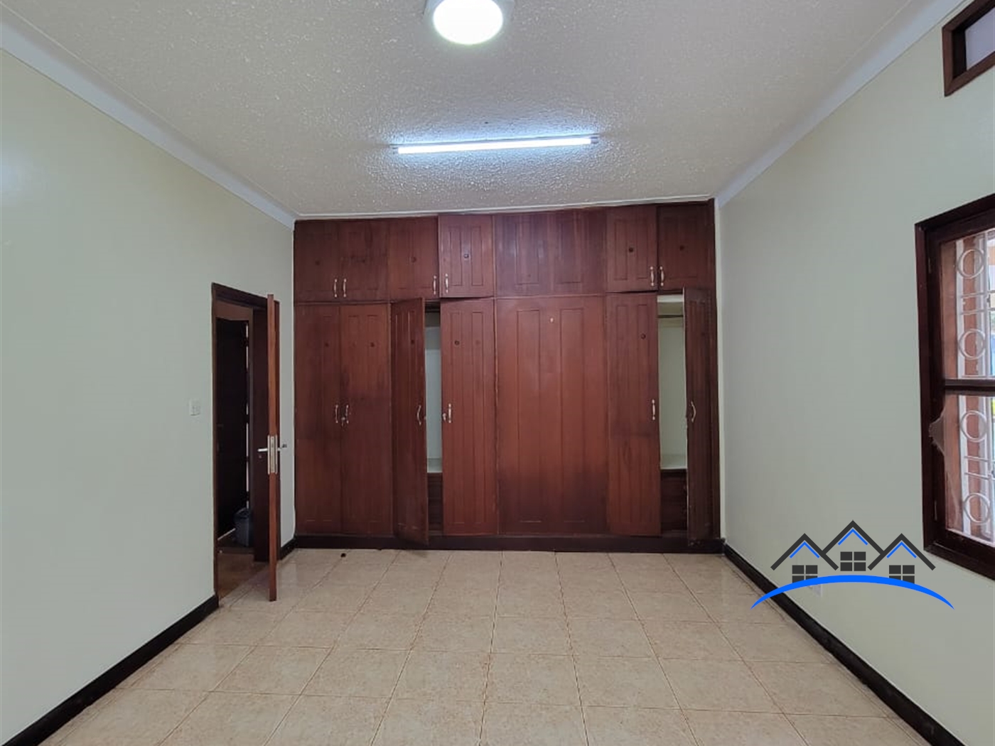 Bungalow for rent in Kololo Kampala