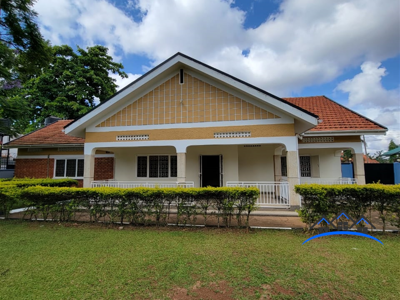 Bungalow for rent in Kololo Kampala