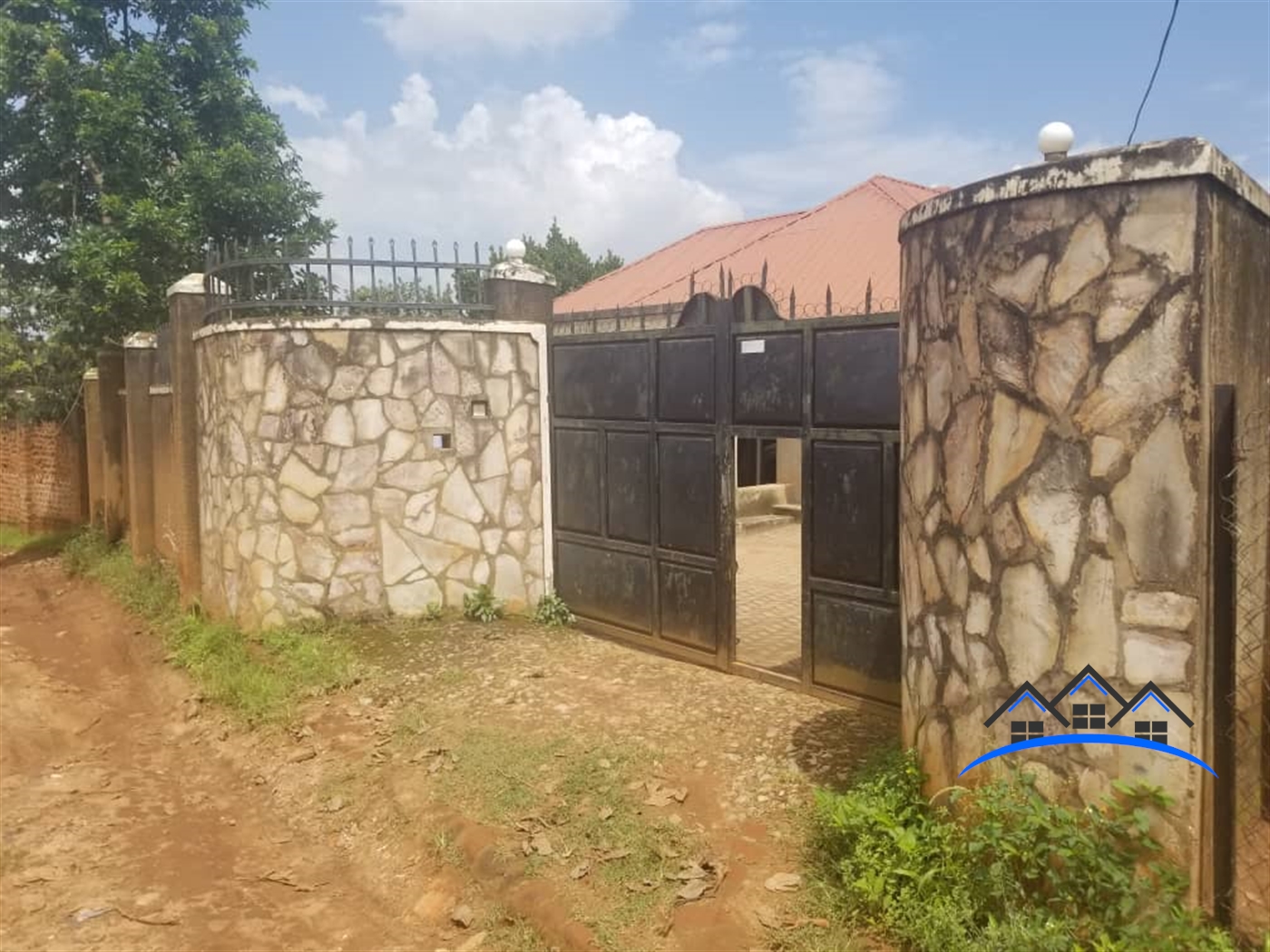 Bungalow for sale in Kyaliwajjala Wakiso