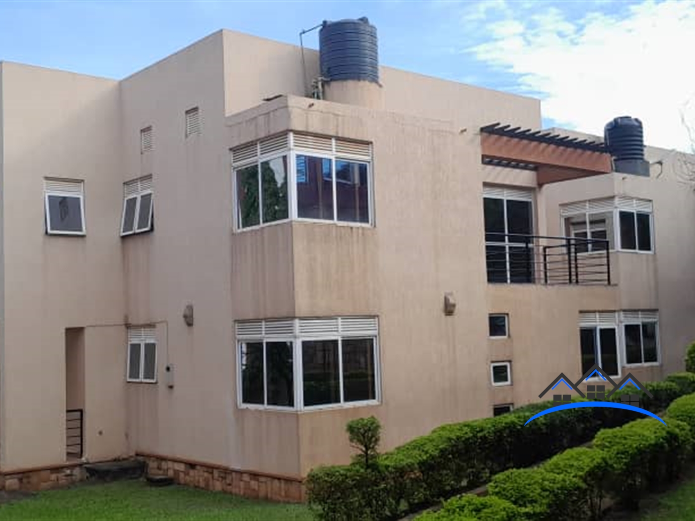 Town House for sale in Mbuya Kampala