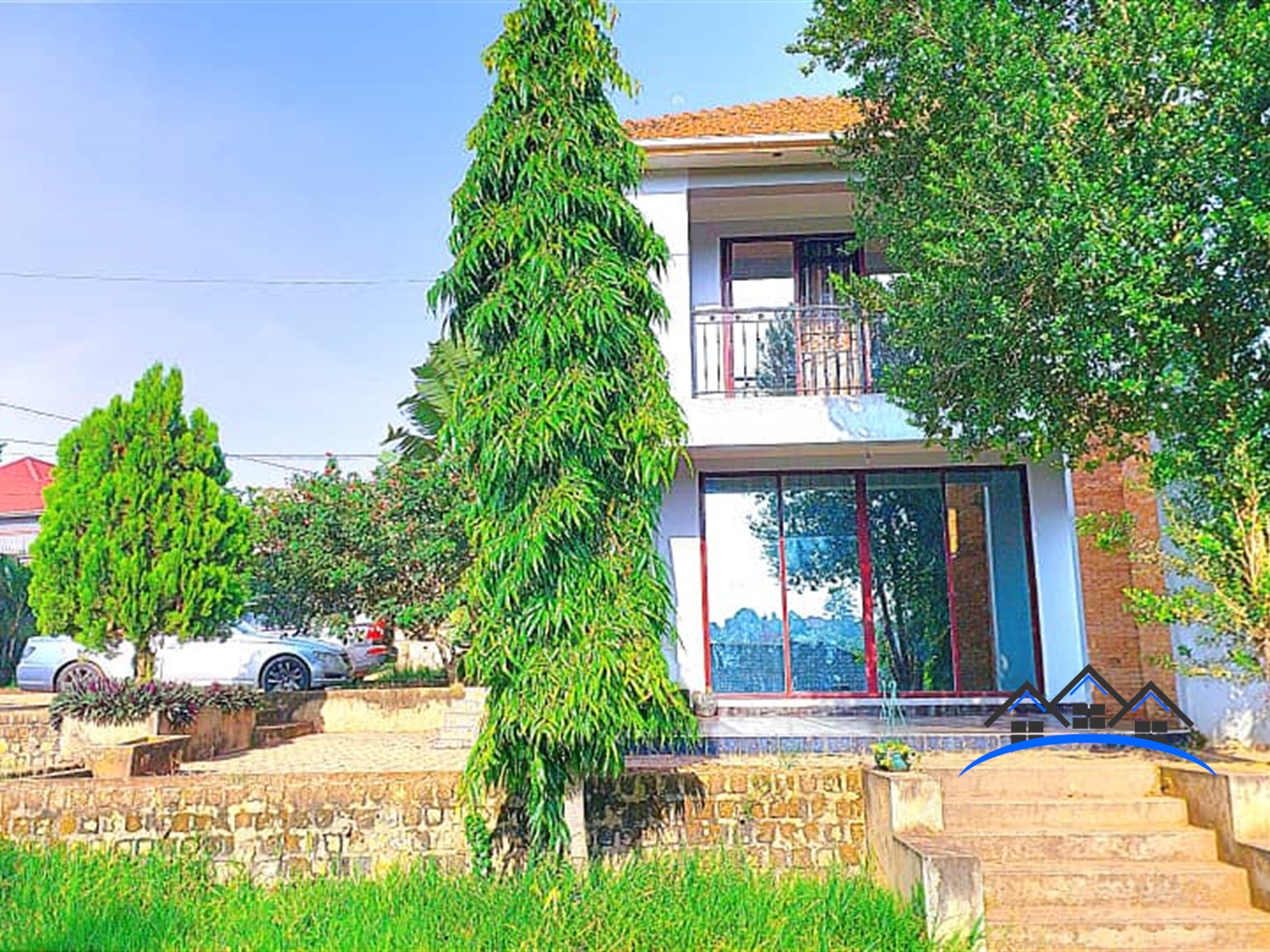 Mansion for sale in Kira Wakiso