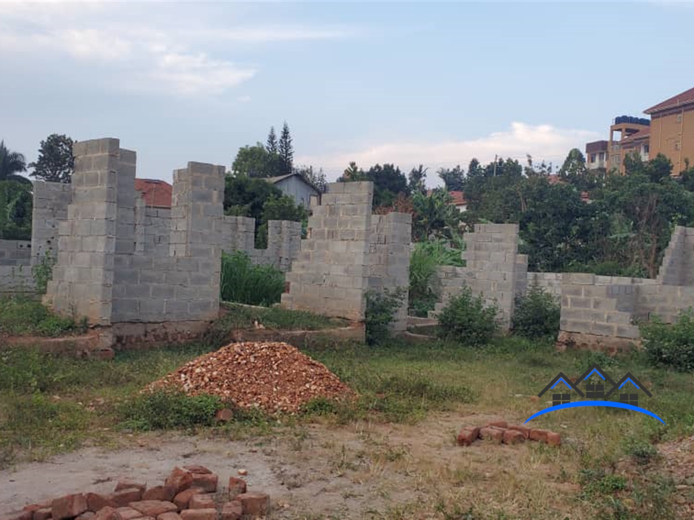 Shell House for sale in Kisaasi Wakiso