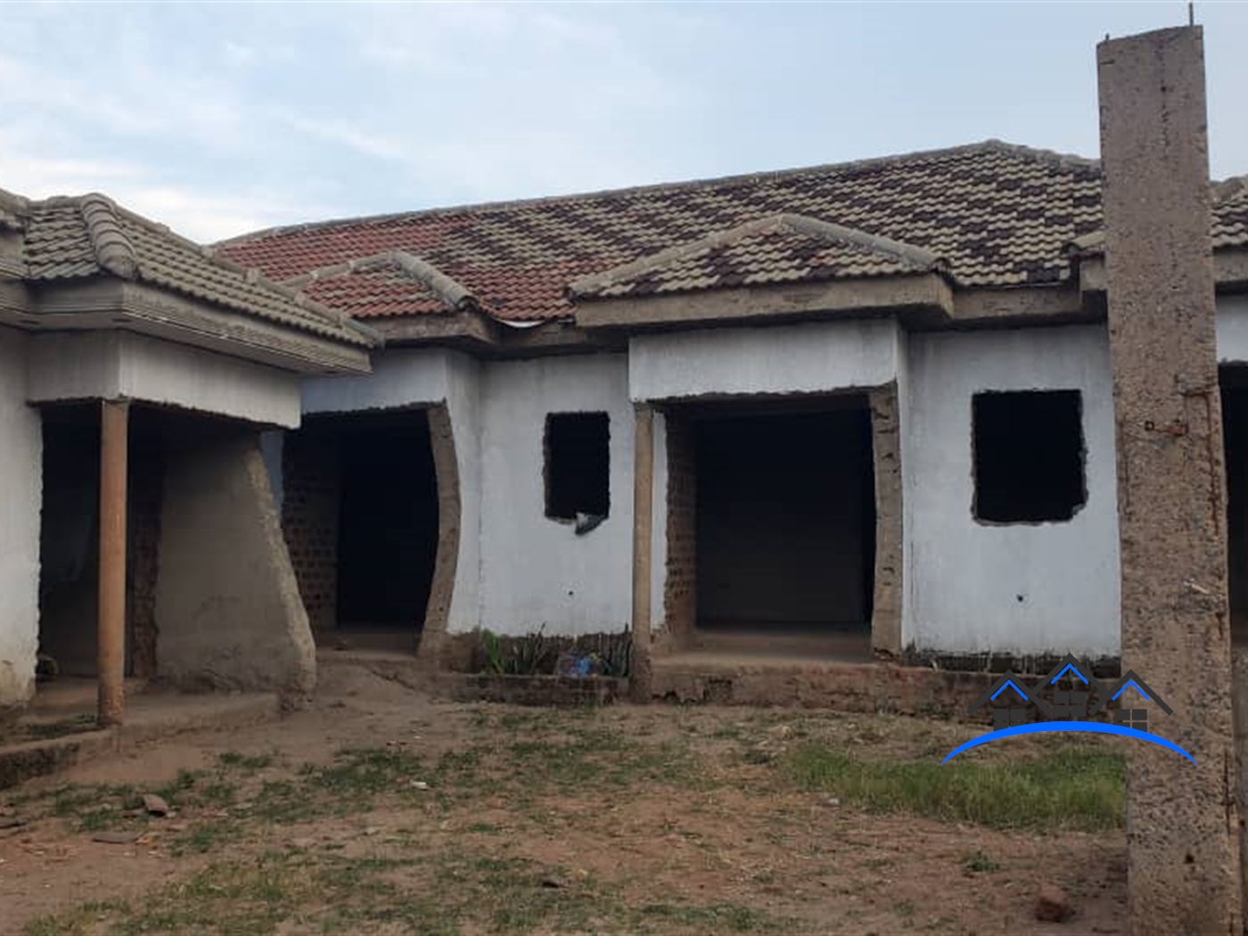 Shell House for sale in Kisaasi Wakiso