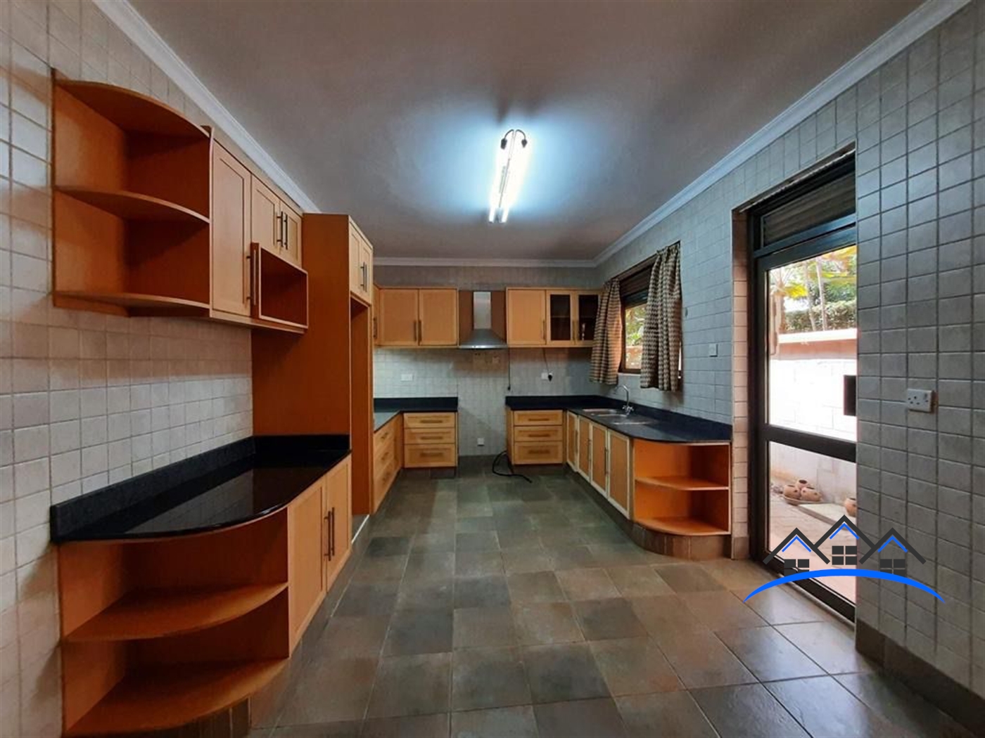 Bungalow for sale in Munyonyo Kampala