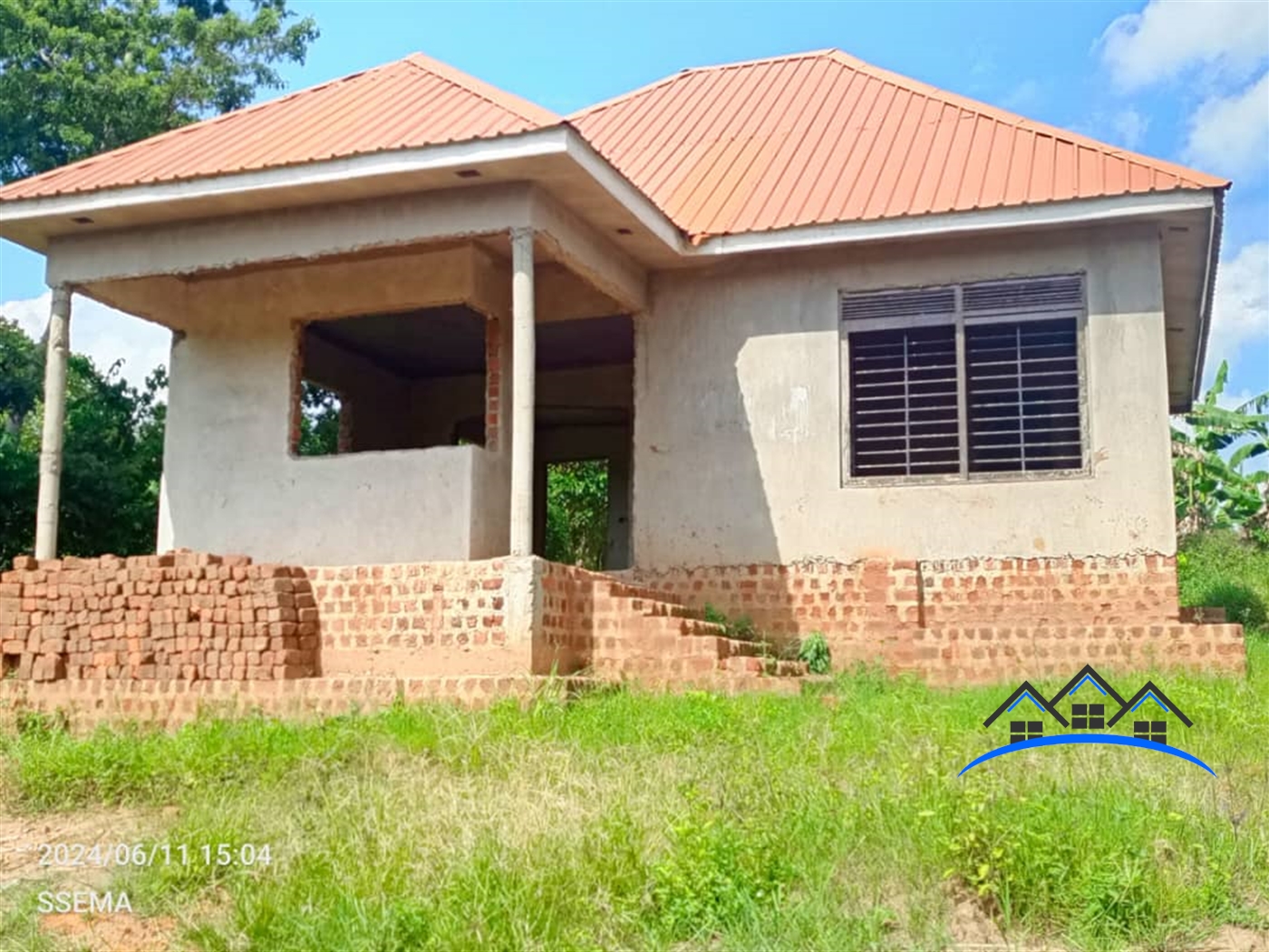 Shell House for sale in Bujuuko Wakiso