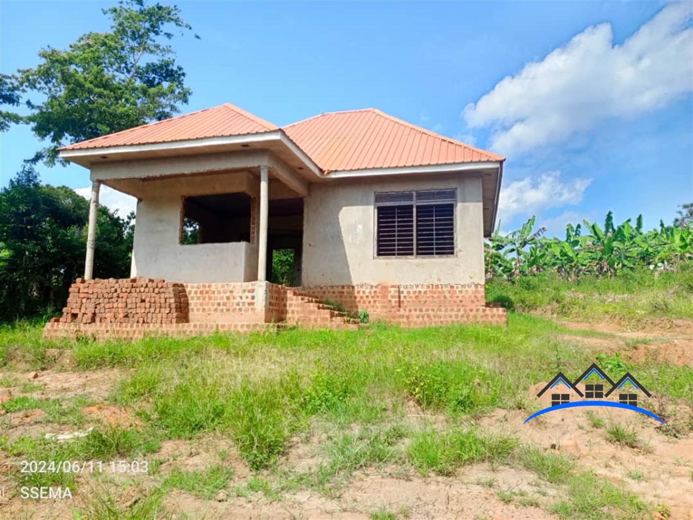 Shell House for sale in Bujuuko Wakiso