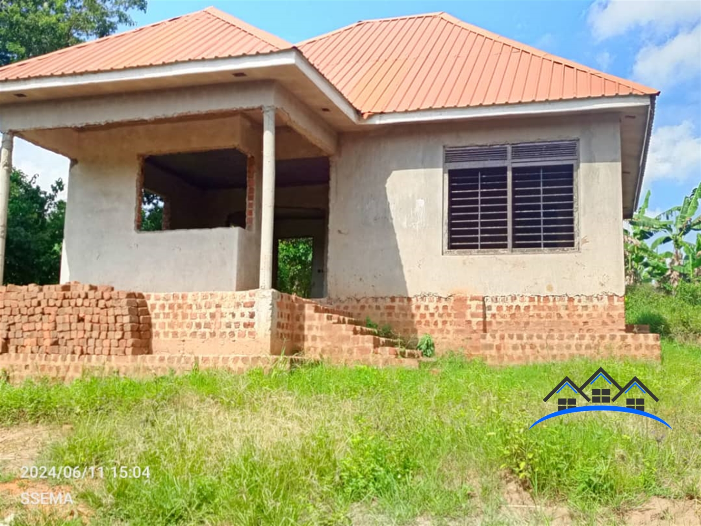 Shell House for sale in Bujuuko Wakiso