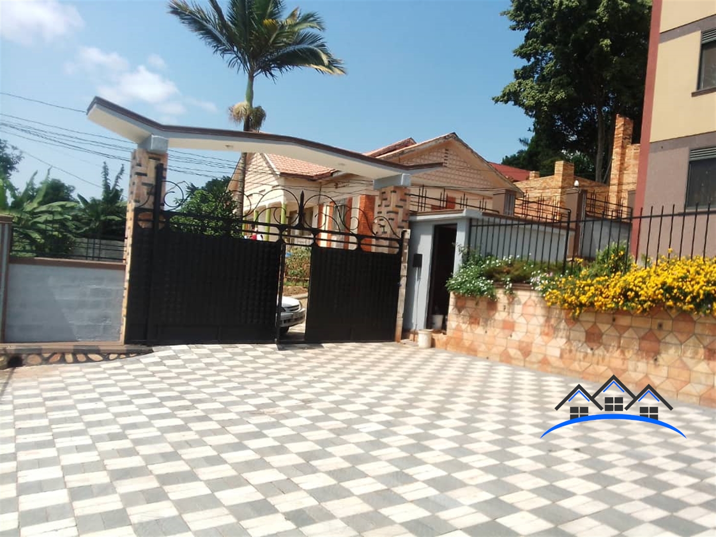 Apartment block for sale in Mutundwe Kampala