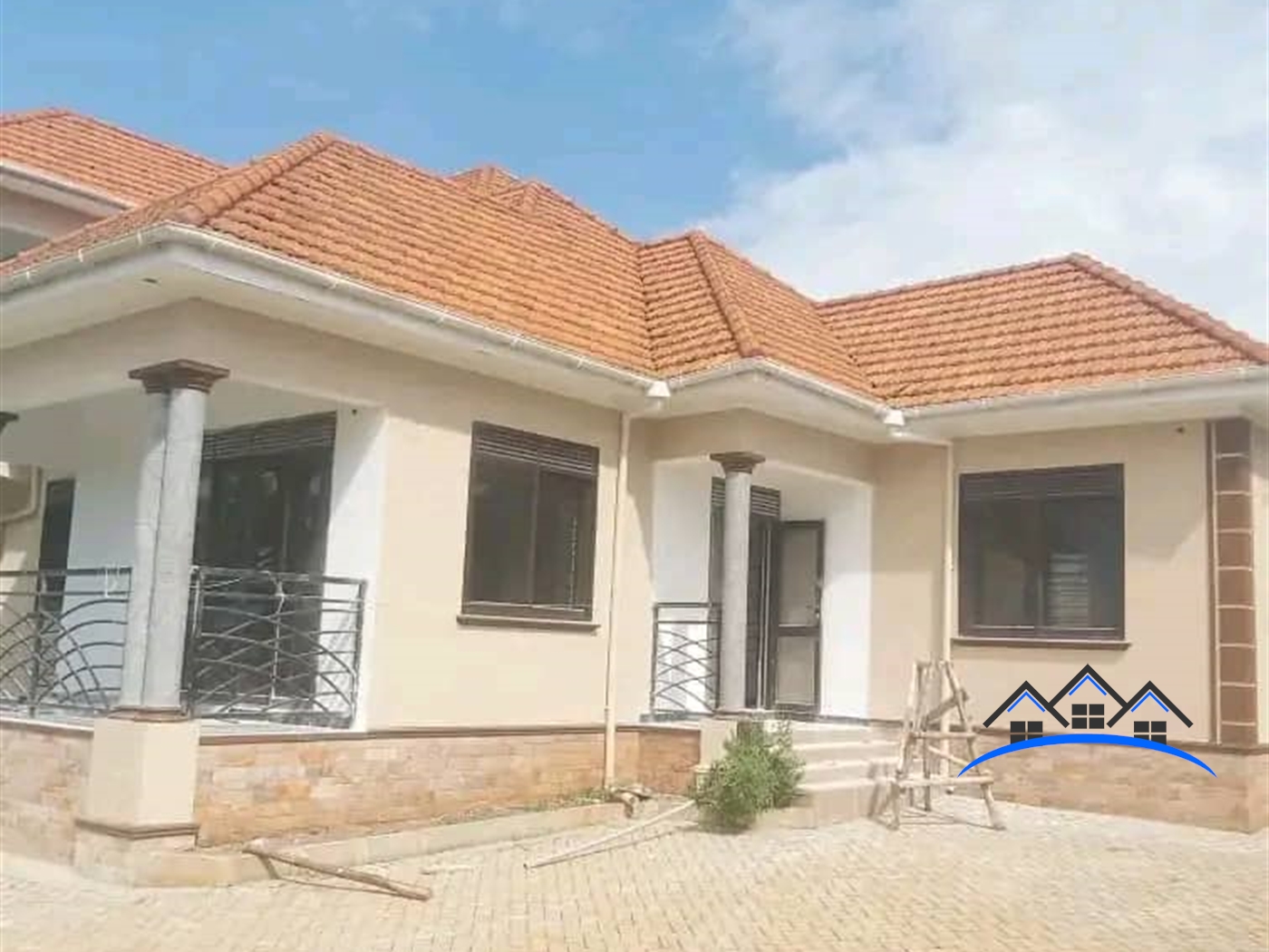 Storeyed house for sale in Kitende Wakiso