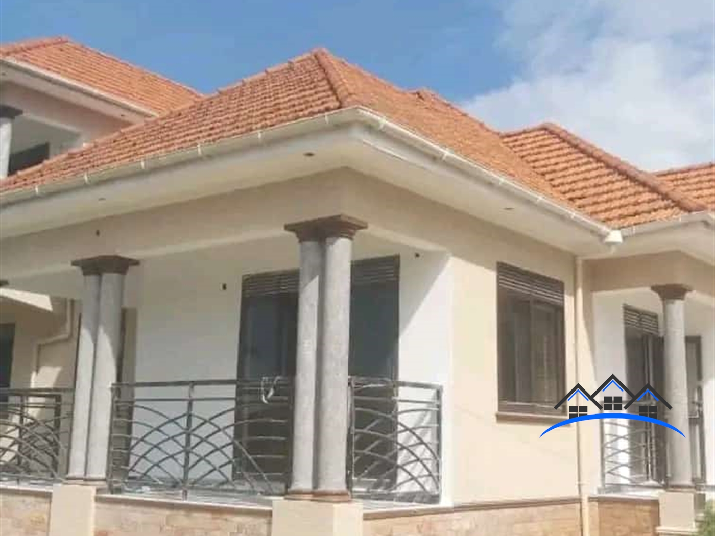 Storeyed house for sale in Kitende Wakiso