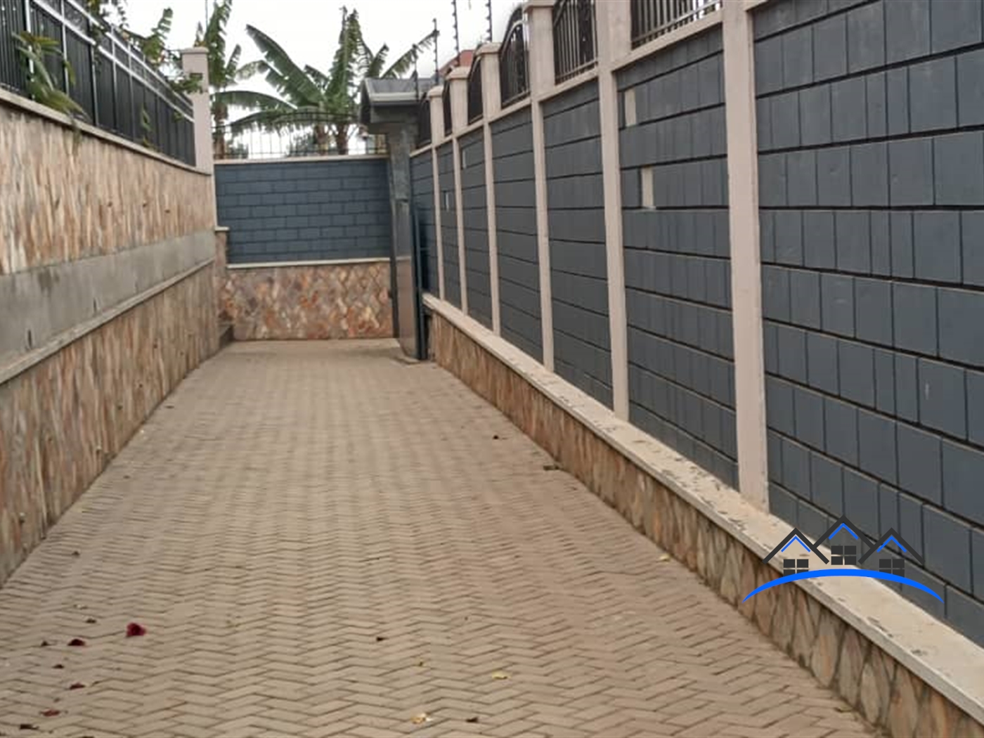 Apartment for sale in Lutembe Wakiso