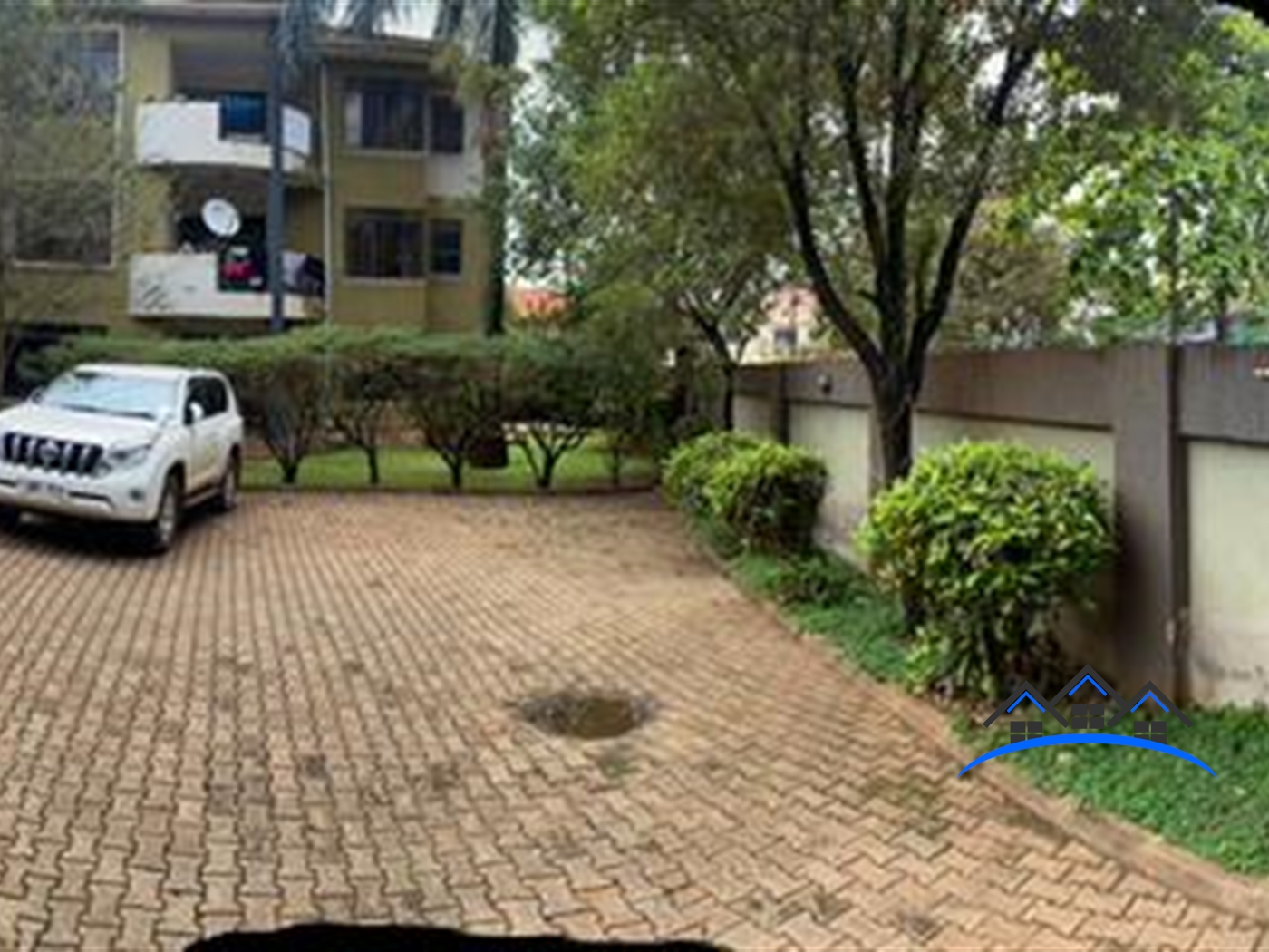 Apartment block for sale in Kansanga Wakiso