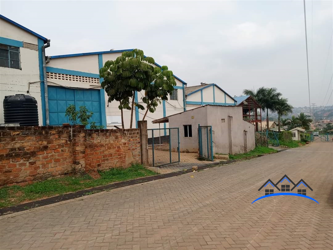 Warehouse for rent in Bweyogerere Wakiso