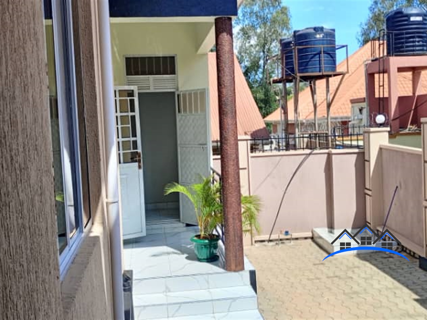 Bungalow for sale in Kitende Wakiso