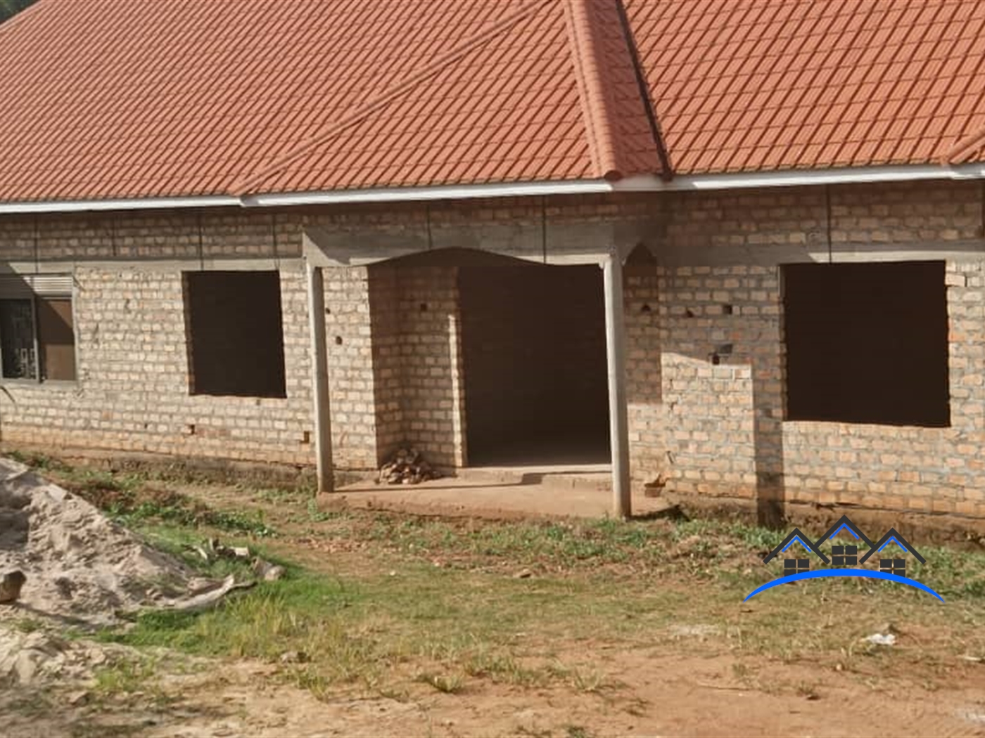 Shell House for sale in Bwebajja Wakiso