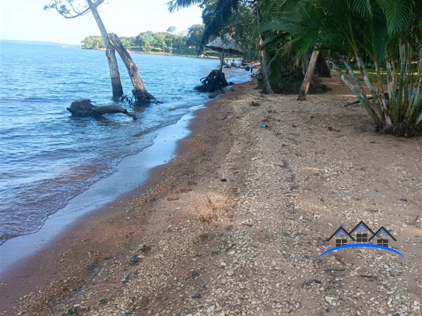 Beach for sale in Ssesse Kalangala