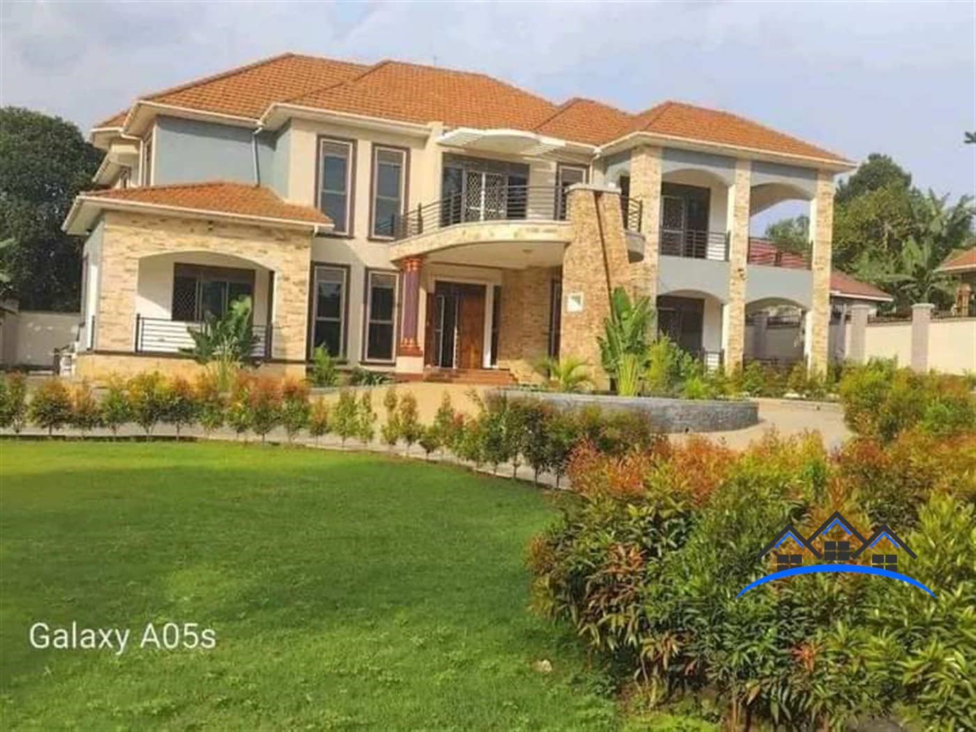 Mansion for sale in Gayaza Wakiso