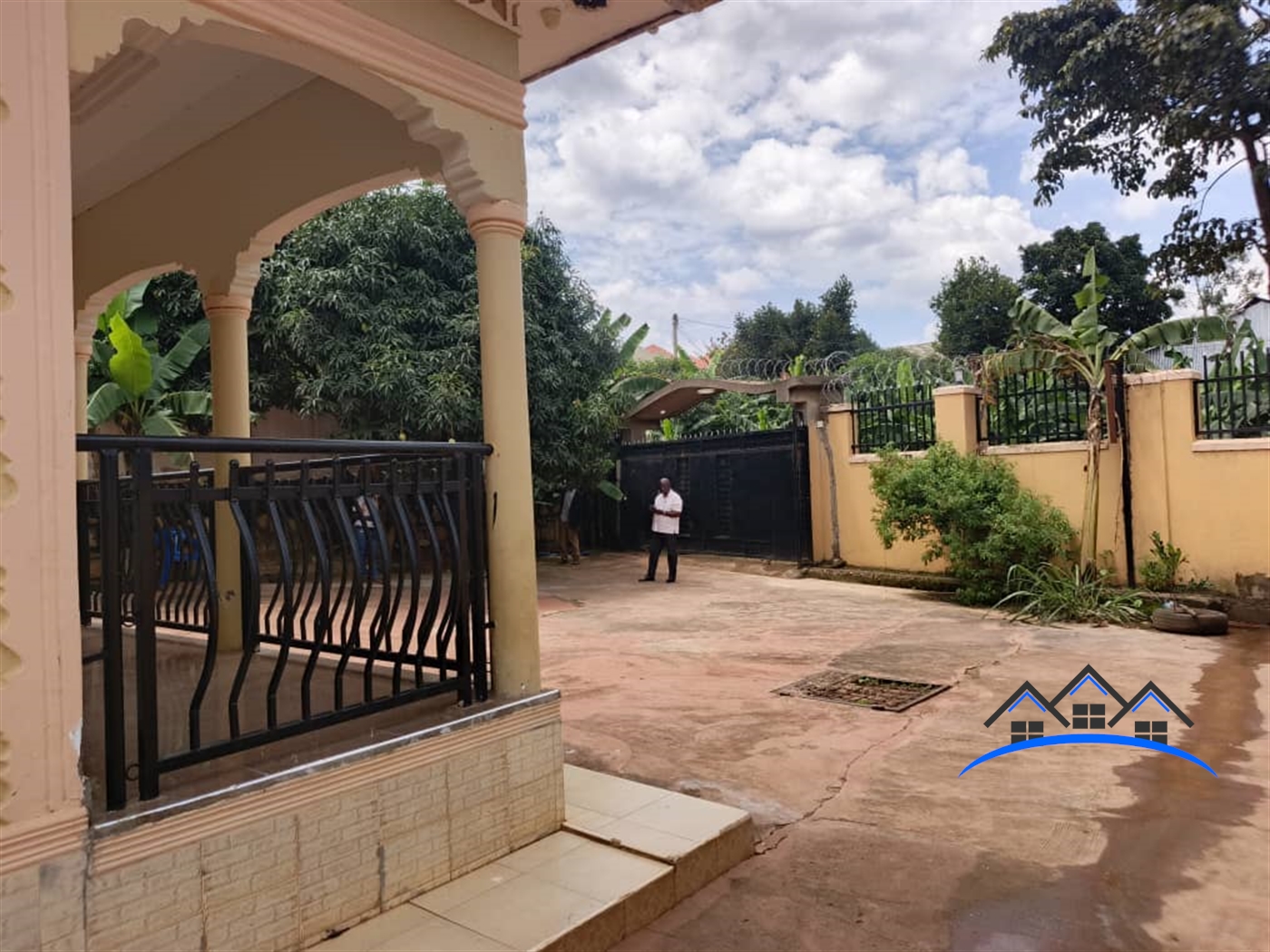 Bungalow for sale in Bujuuko Wakiso