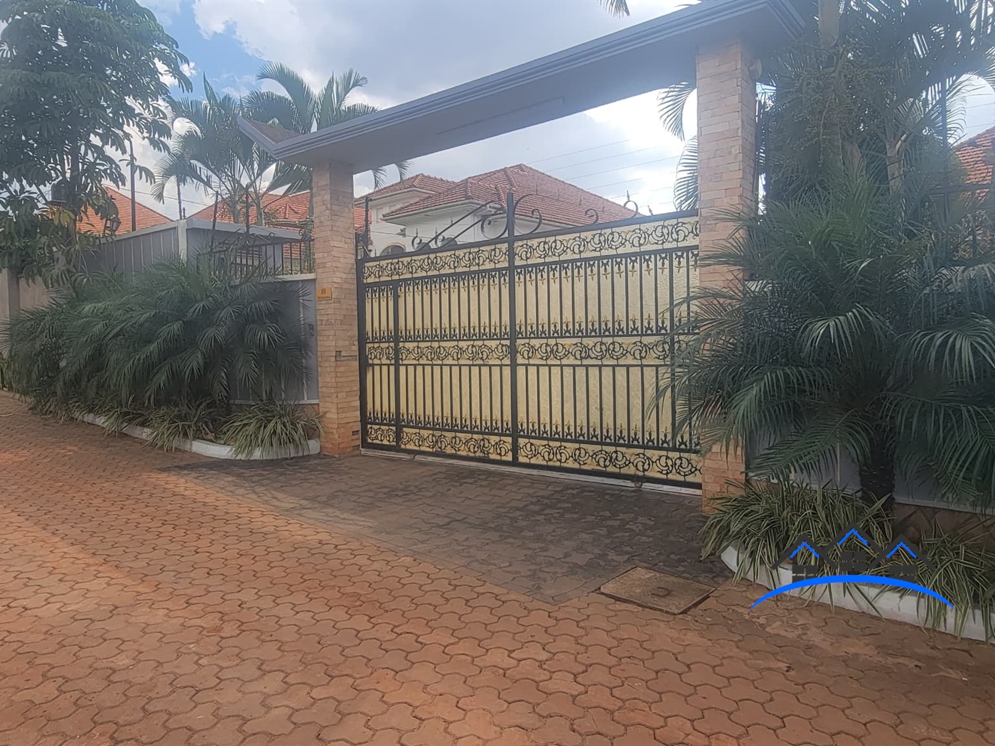 Bungalow for sale in Kyanja Wakiso