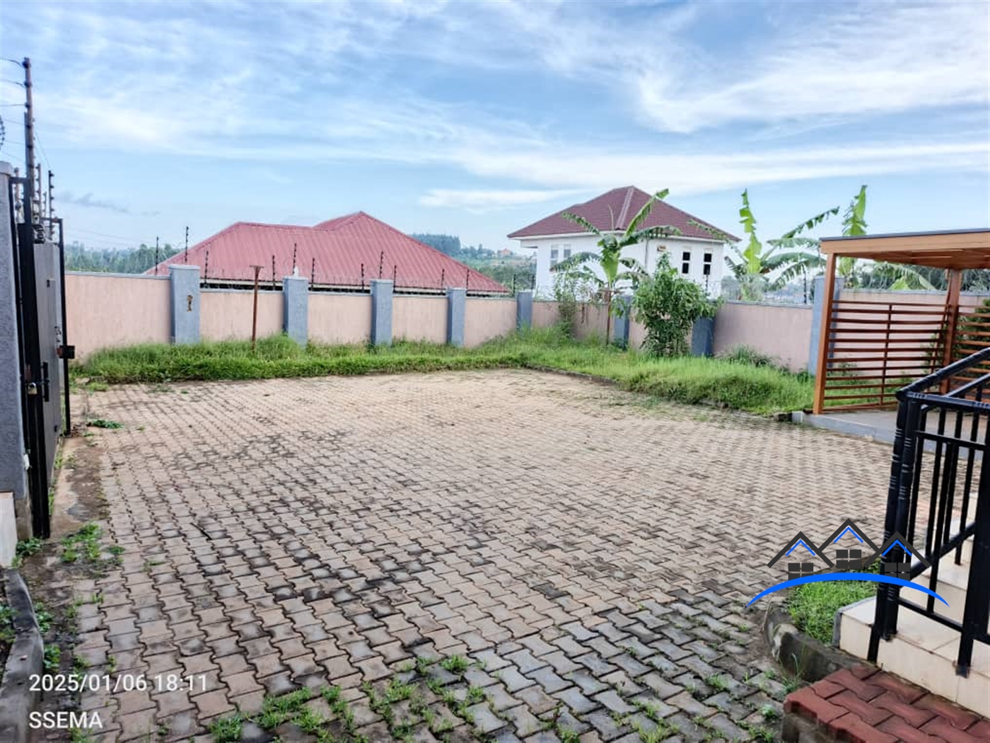 Bungalow for sale in Sentema Wakiso