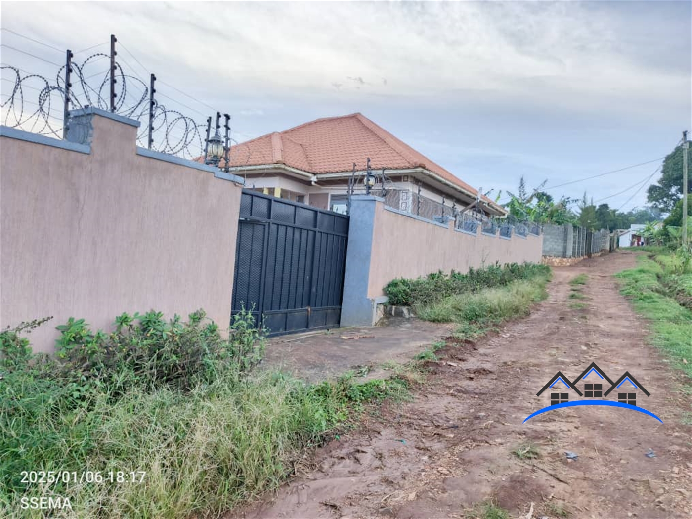 Bungalow for sale in Sentema Wakiso