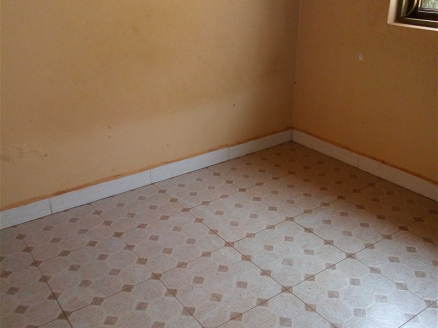 Duplex for rent in Kyanja Kampala