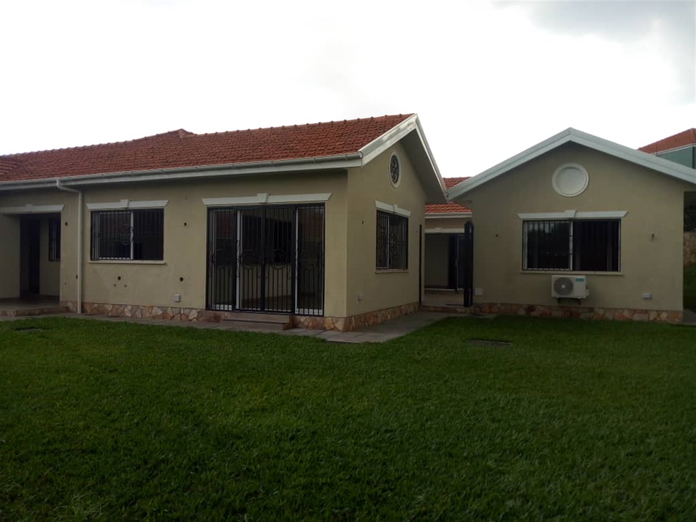 Bungalow for rent in Naguru Kampala