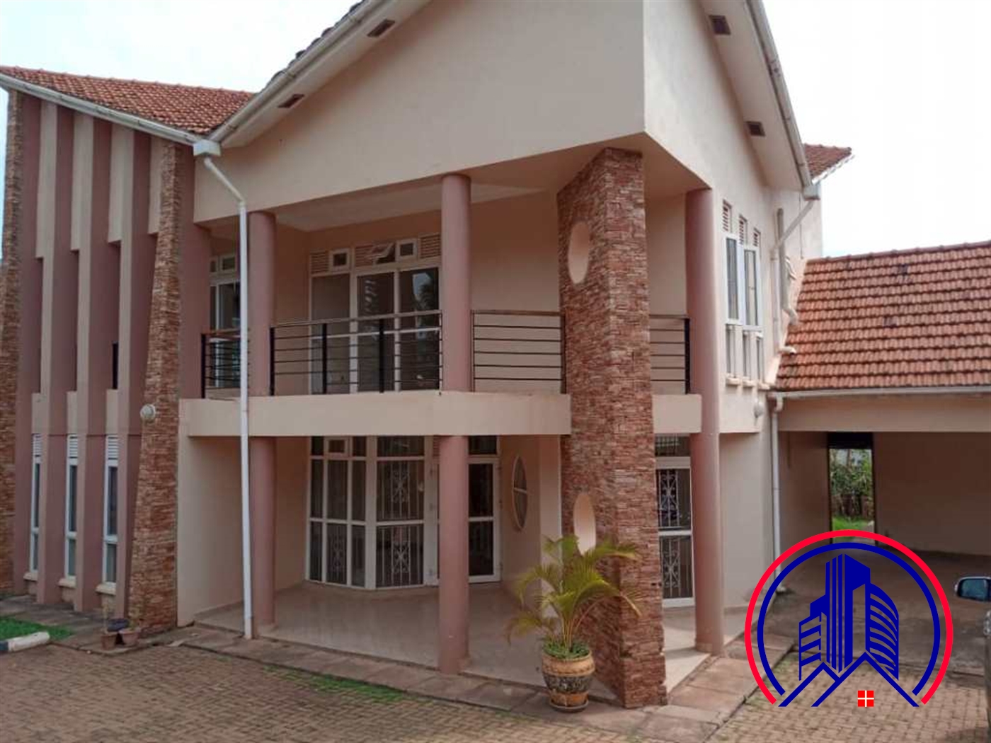 Mansion for sale in Lubowa Wakiso