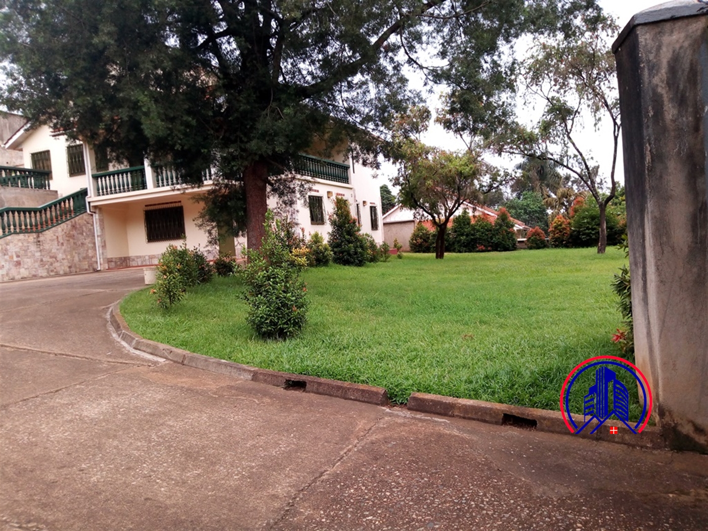 Bungalow for rent in Kololo Kampala