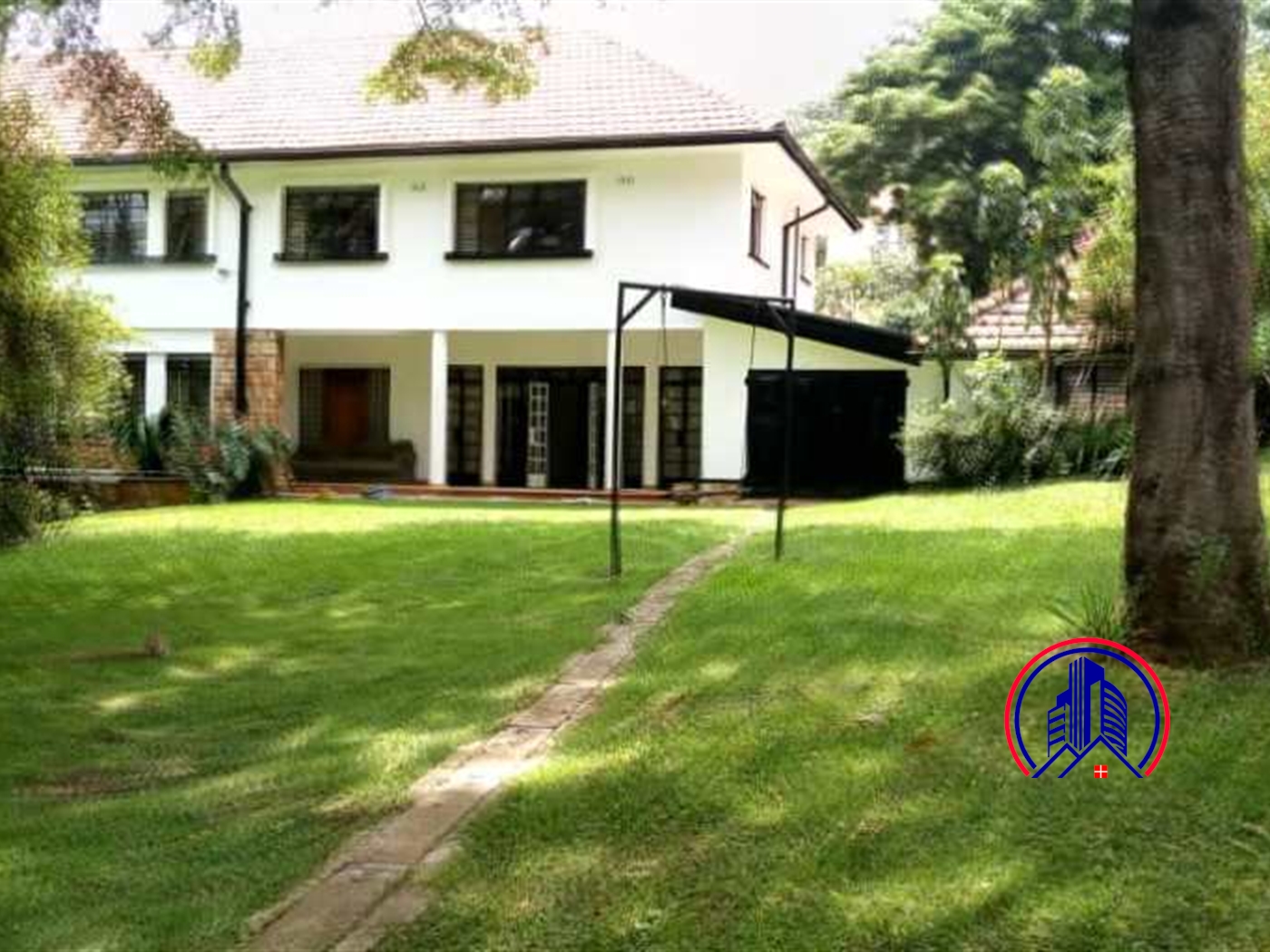 Semi Detached for rent in Kololo Kampala