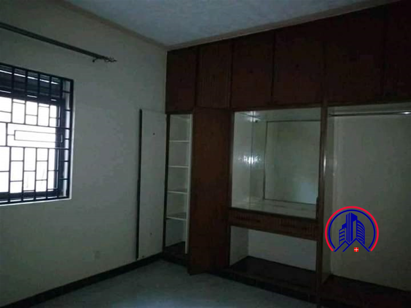 Bungalow for rent in Bugoloobi Kampala