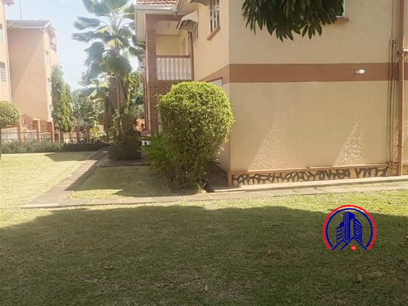 Storeyed house for rent in Bugoloobi Kampala