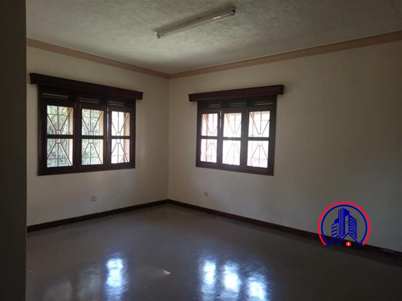 Storeyed house for rent in Bugoloobi Kampala