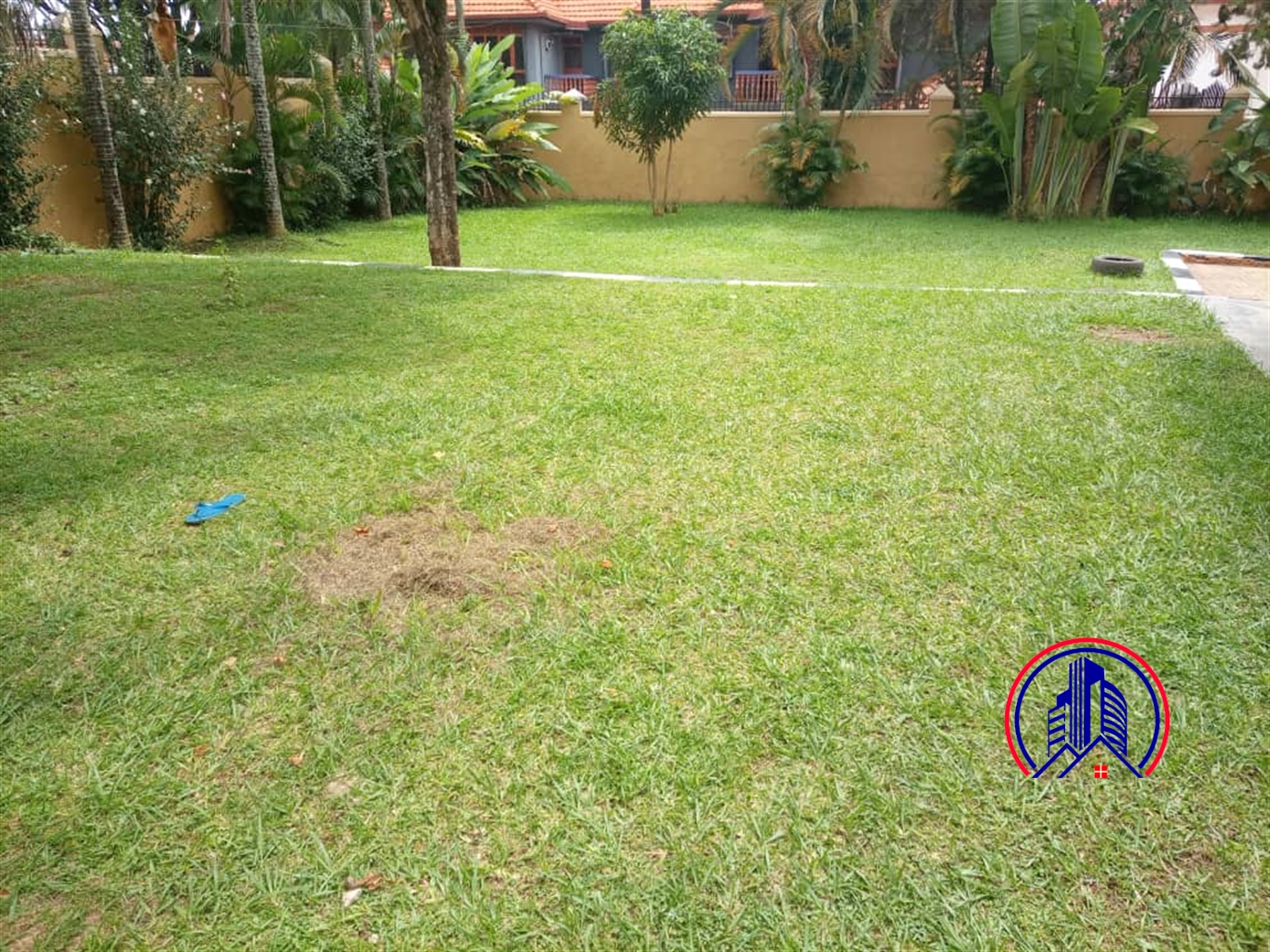 Bungalow for rent in Muyenga Kampala