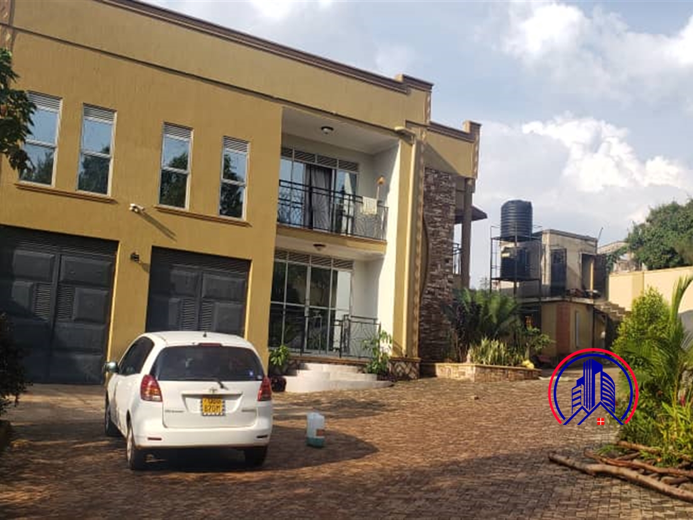 Storeyed house for sale in Kakungulu Wakiso