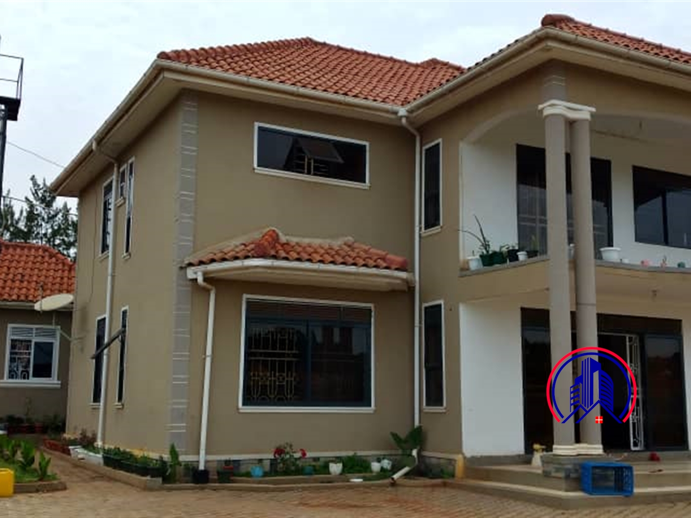 Storeyed house for sale in Bweyogerere Wakiso