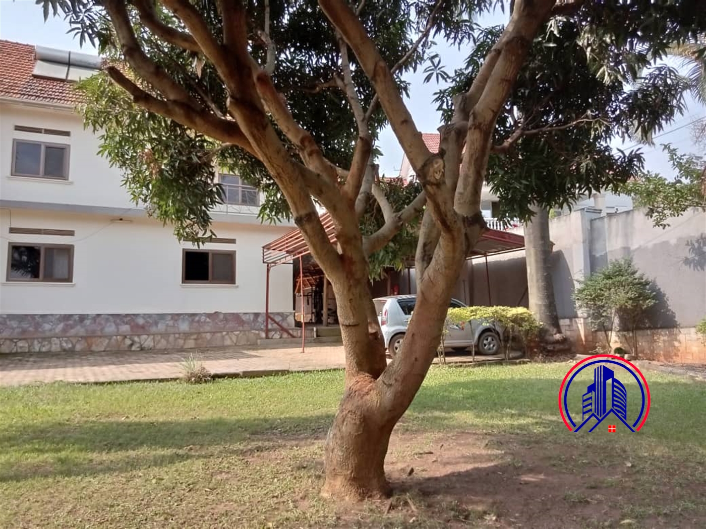 Storeyed house for rent in Muyenga Kampala