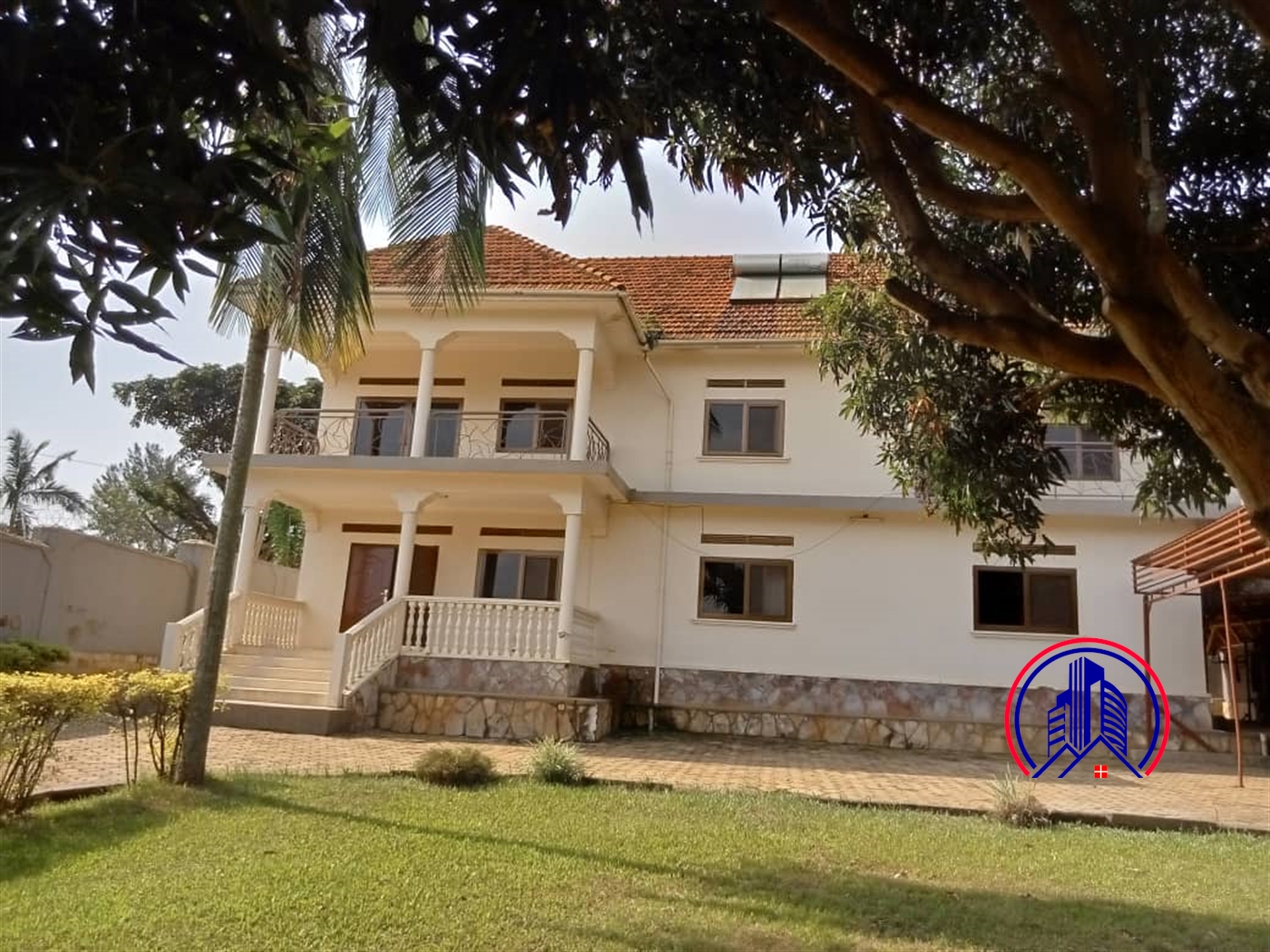 Storeyed house for rent in Muyenga Kampala