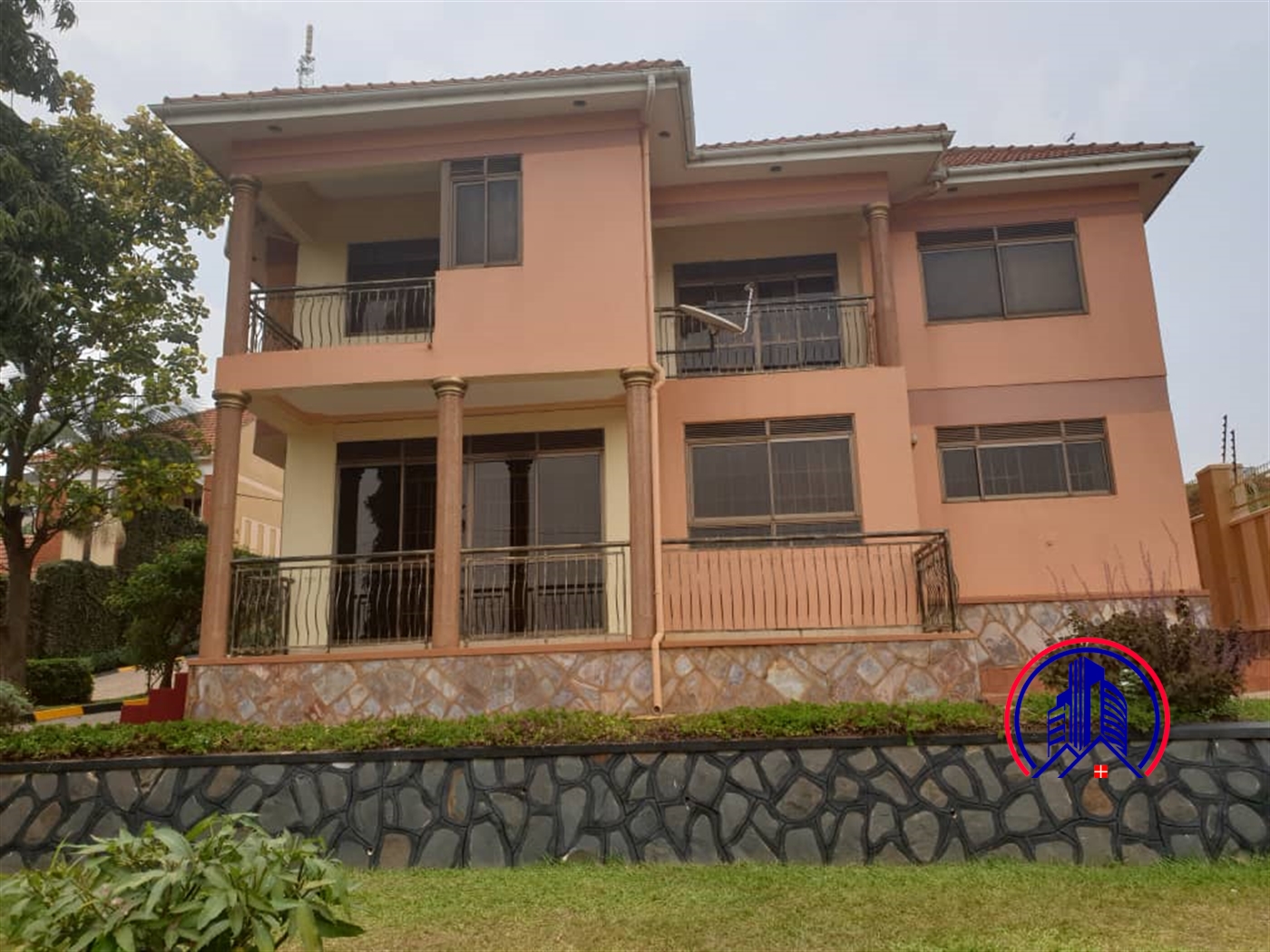 Storeyed house for sale in Kulambilo Wakiso