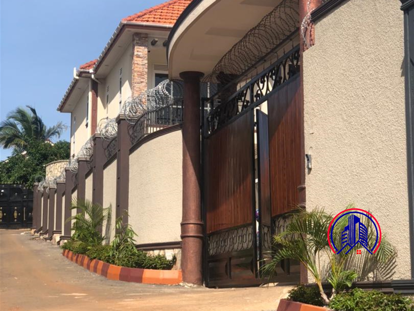 Storeyed house for sale in Kitende Wakiso