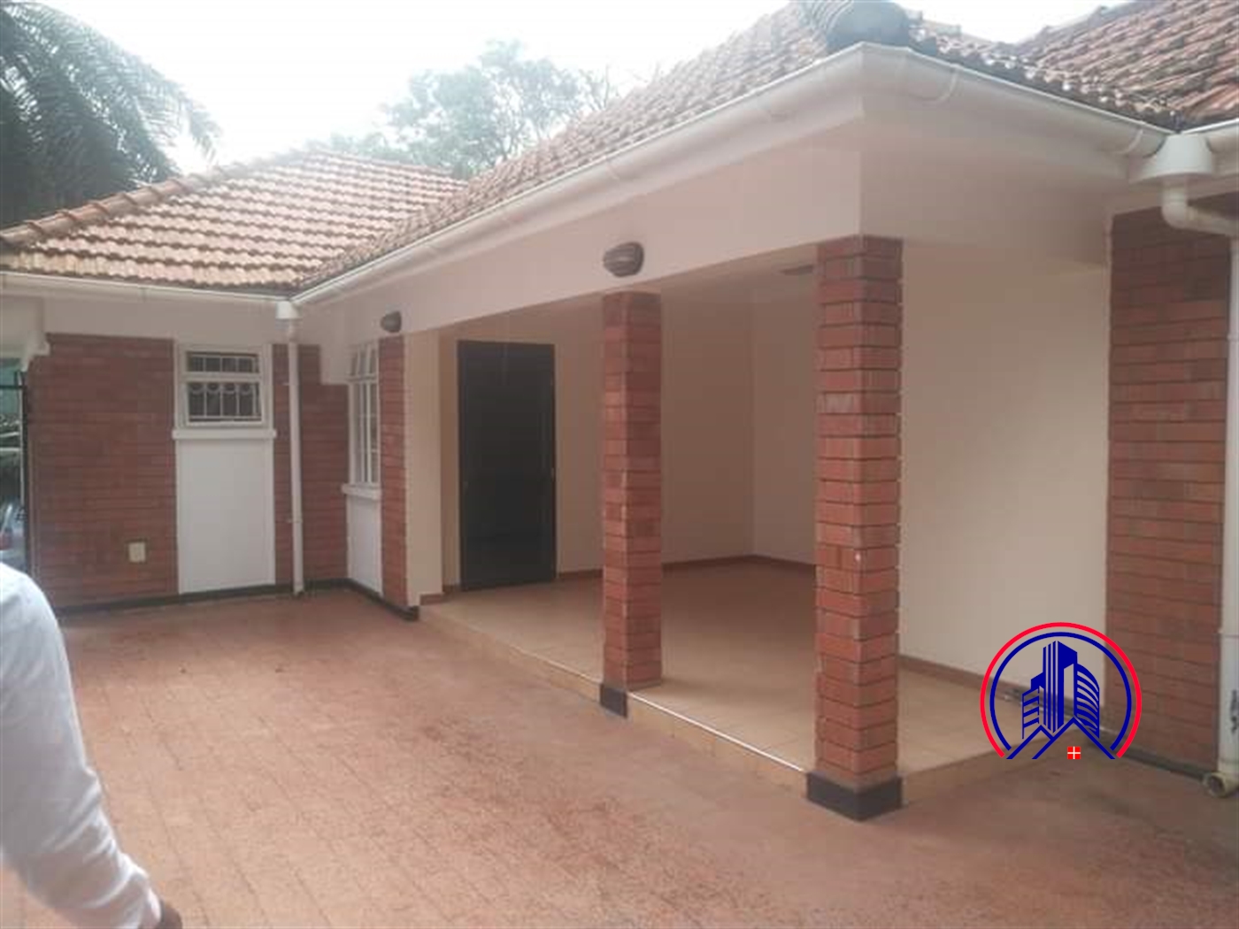 Bungalow for rent in Kololo Kampala