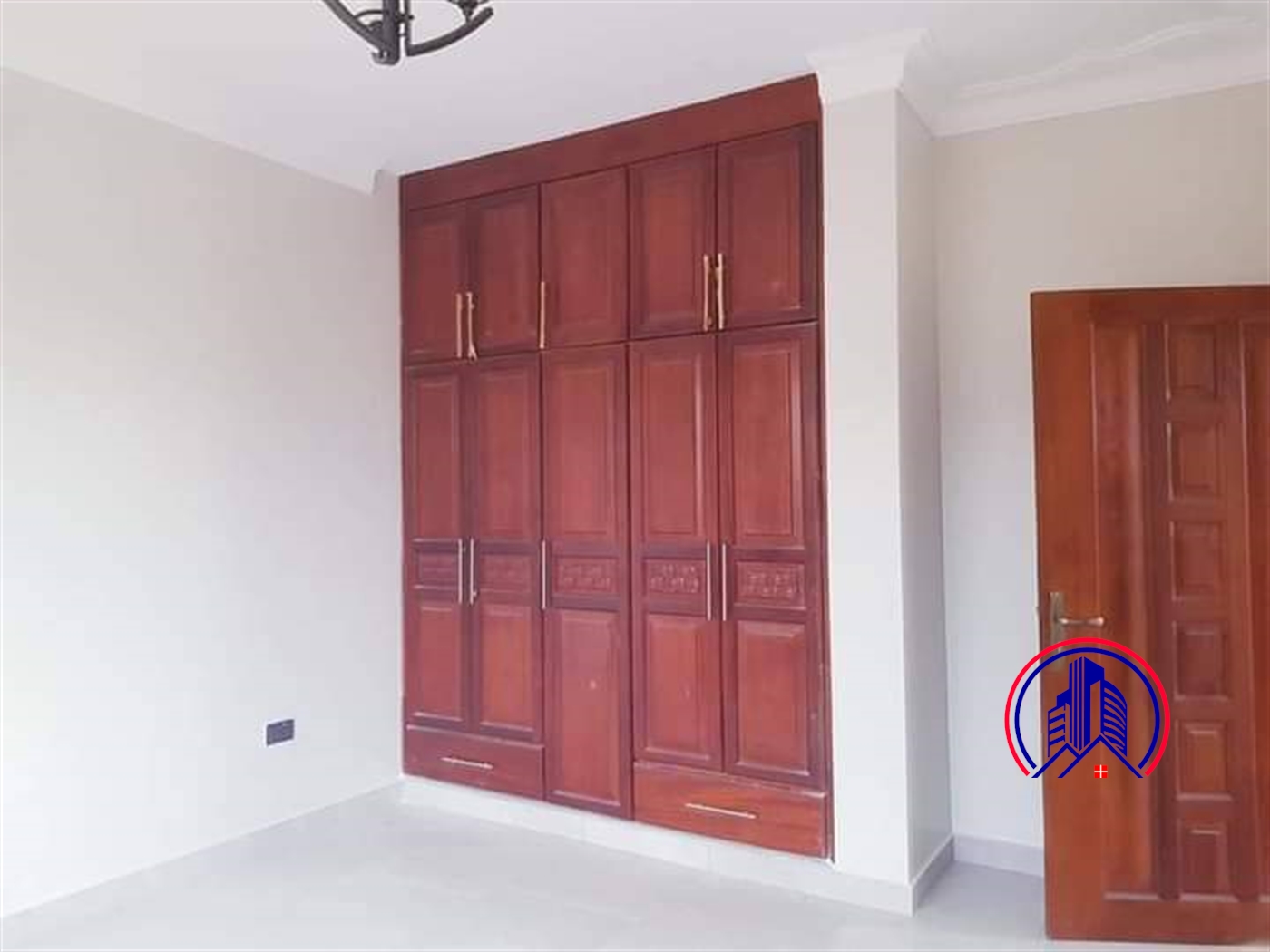 Storeyed house for sale in Munyonyo Kampala