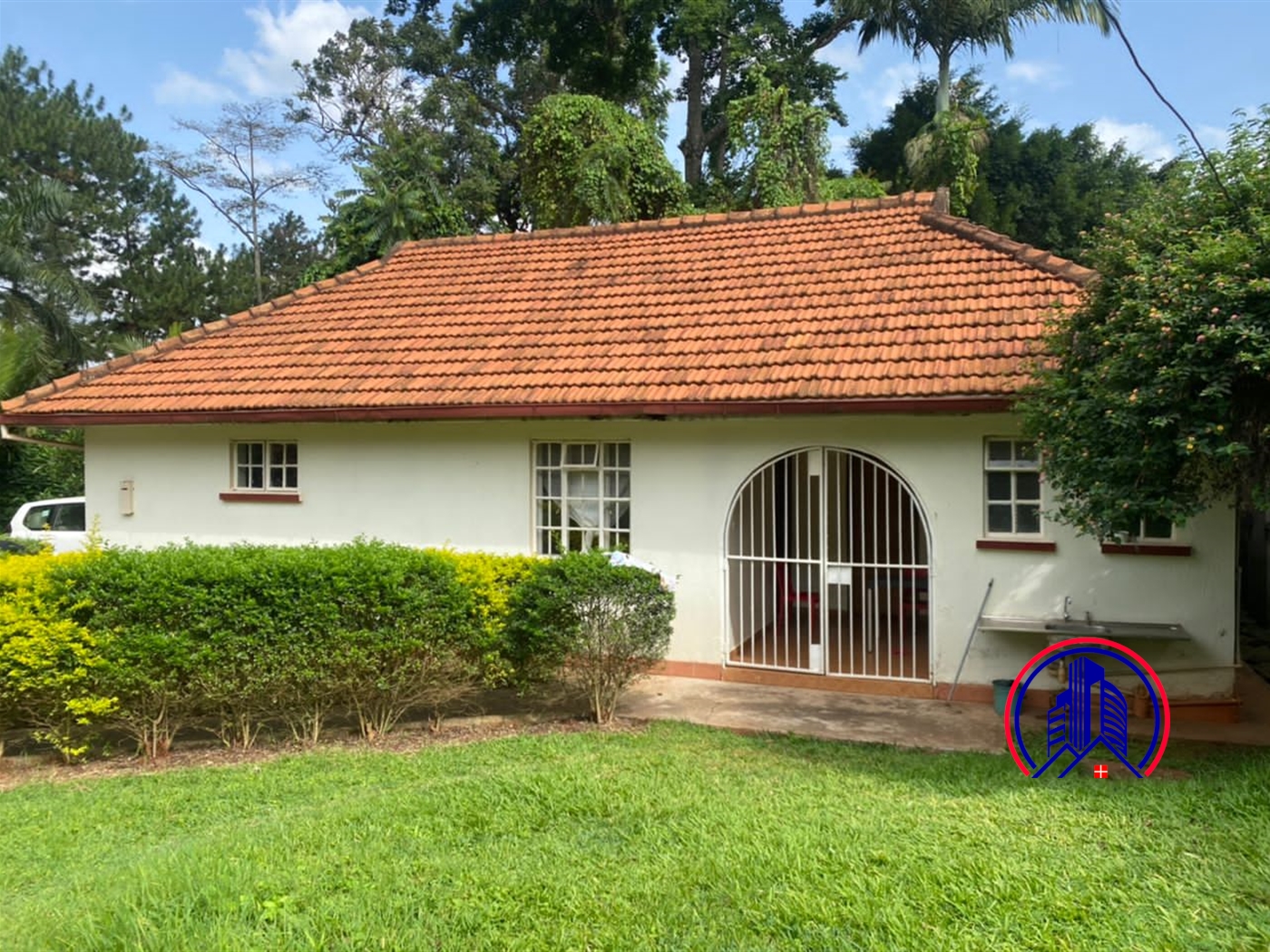 Bungalow for rent in Kololo Kampala